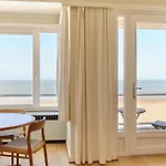 Lecomte - Beachhouse La 236 Apartament