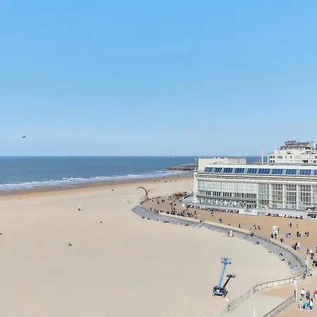 Lecomte - Beachhouse La 236 *