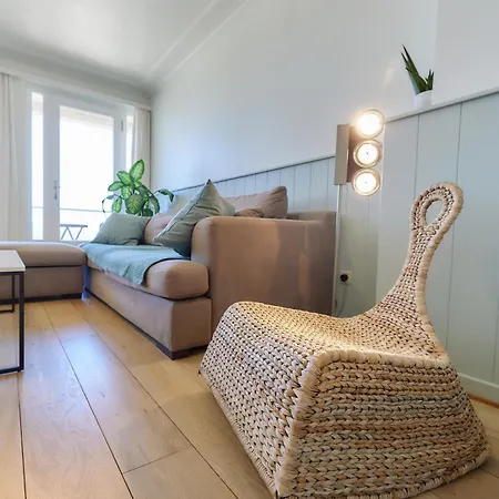 Lecomte - Beachhouse La 236 *