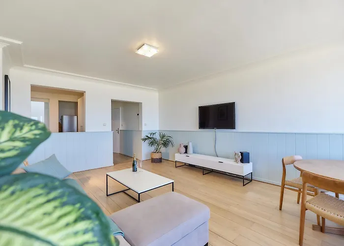 Lecomte - Beachhouse La 236 *