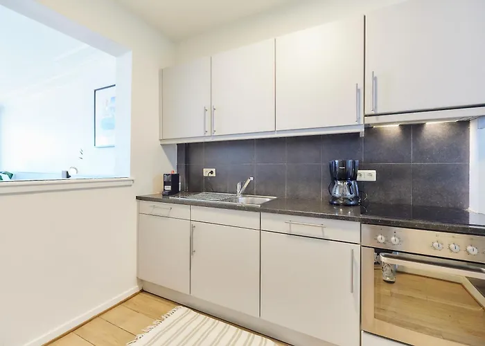 Lecomte - Beachhouse La 236 *